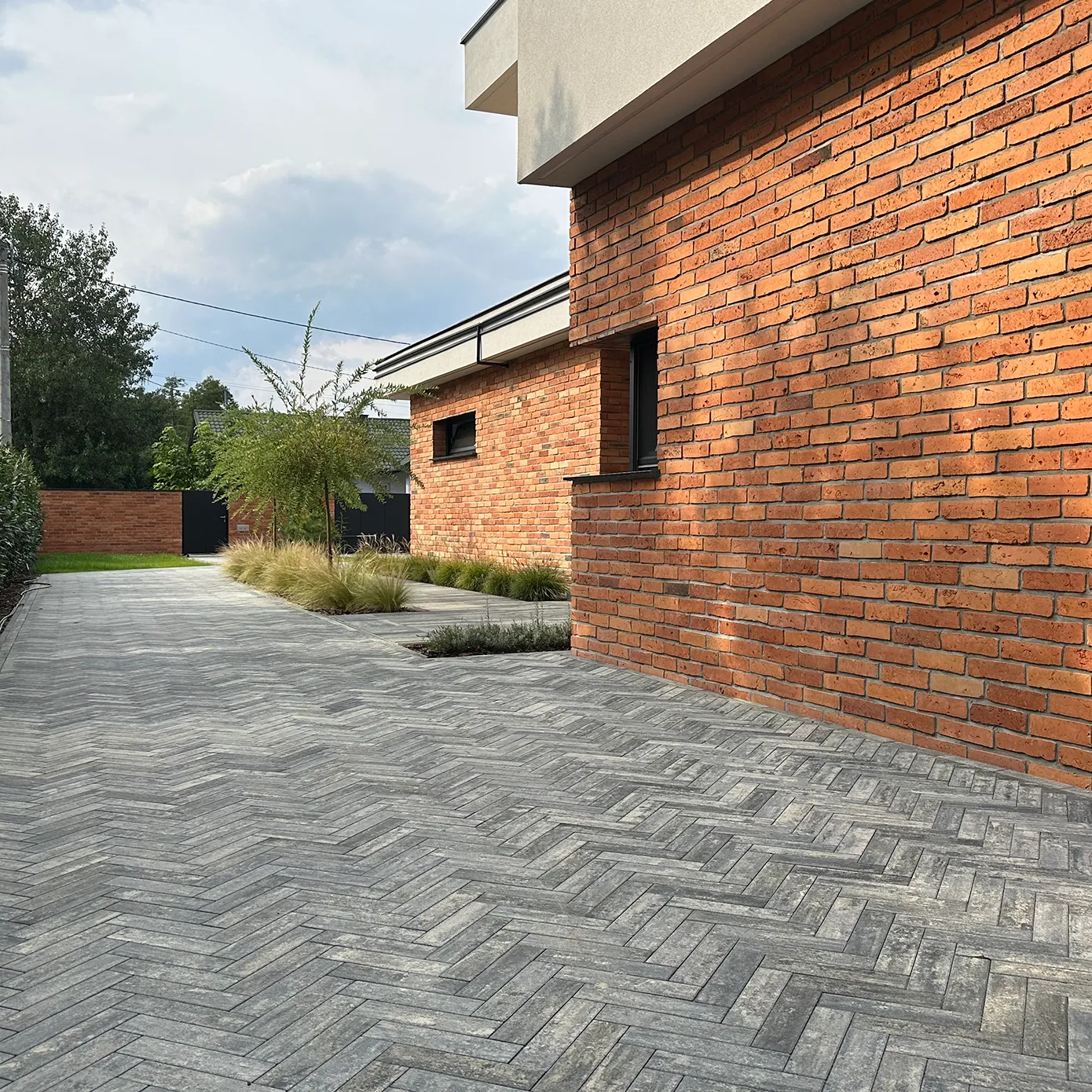 Polbruk Metrik – inspiracja nawierzchni lub aranżacji ogrodowej, zdjęcie 1 z 2